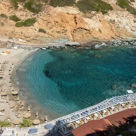 Villa Made By The Sea 4